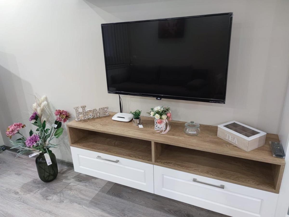 Flowers Apartment Dobrich Bagian luar foto